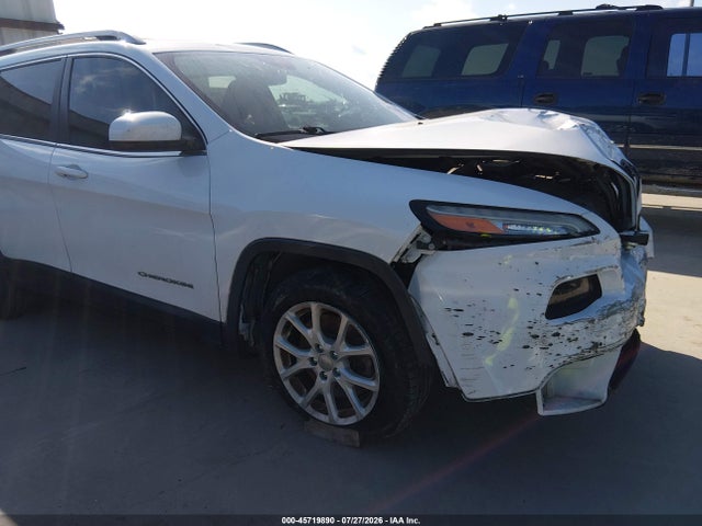 Продаж на аукціоні авто 2016 Jeep Cherokee Latitude, vin: 1C4PJLCB4GW173019, номер лоту: 45719890