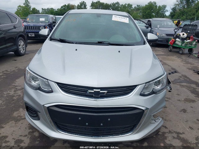 45719914 :رقم المزاد ، 1G1JF5SB9L4121002 vin ، 2020 Chevrolet Sonic Fwd  Premier مزاد بيع