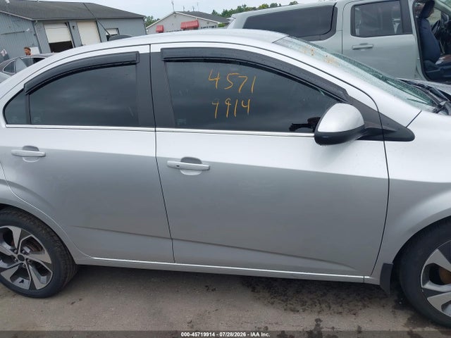 45719914 :رقم المزاد ، 1G1JF5SB9L4121002 vin ، 2020 Chevrolet Sonic Fwd  Premier مزاد بيع