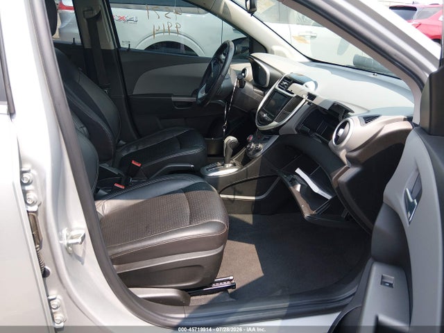 45719914 :رقم المزاد ، 1G1JF5SB9L4121002 vin ، 2020 Chevrolet Sonic Fwd  Premier مزاد بيع