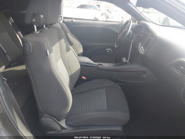 45719915 :رقم المزاد ، 2C3CDZGG5PH689584 vin ، 2023 Dodge Challenger Sxt Awd مزاد بيع