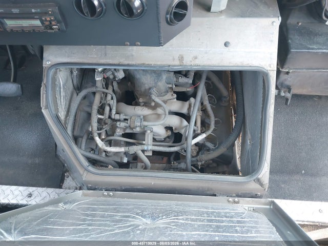 Ford E-350 Stripped 2017 1FC3E3KS7HDC66473 Image 10