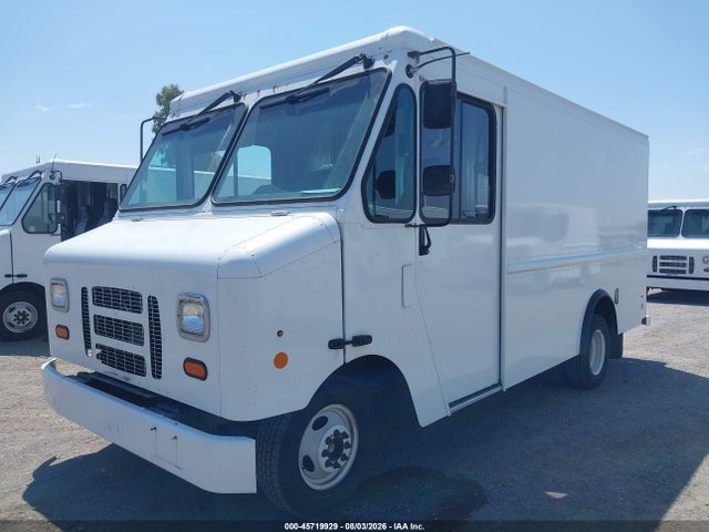 Ford E-350 Stripped 2017 1FC3E3KS7HDC66473 Image 2