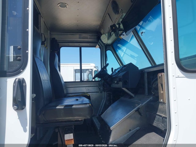 Ford E-350 Stripped 2017 1FC3E3KS7HDC66473 Image 5