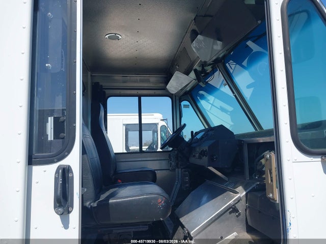 Ford E-350 Stripped 2017 1FC3E3KS8HDC66465 Image 5