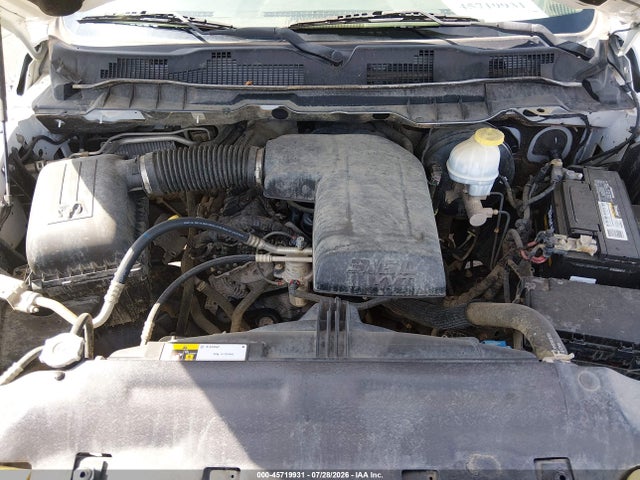 3C6JR7DG0KG504502 RAM 1500 Classic Tradesman 4x4 8&#039; Box
