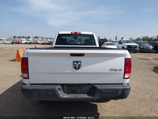 3C6JR7DG0KG504502 RAM 1500 Classic Tradesman 4x4 8&#039; Box