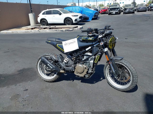 Husqvarna Svartpilen 401 2019 VBKUNJ406KM266197 Image 12