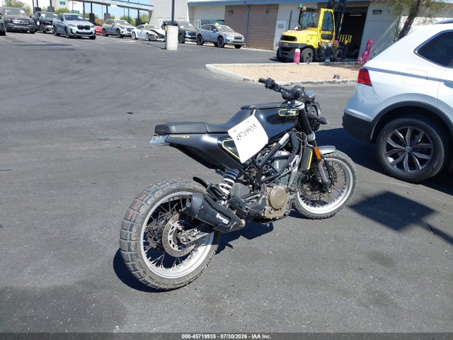 Husqvarna Svartpilen 401 2019 VBKUNJ406KM266197 Image 4