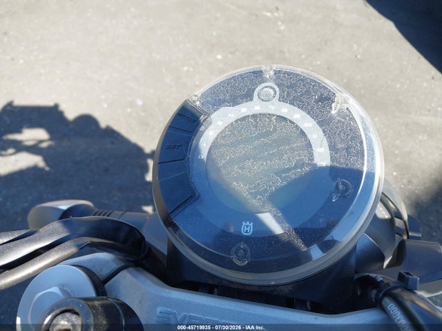 Husqvarna Svartpilen 401 2019 VBKUNJ406KM266197 Image 7