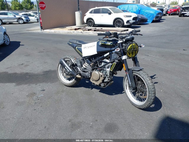 Husqvarna Svartpilen 401 2019 VBKUNJ406KM266197 Image 8