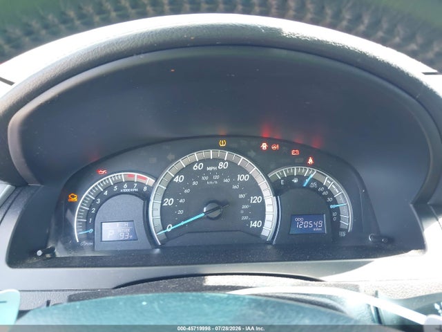 4T1BF1FK1EU439564 Toyota CAMRY SE