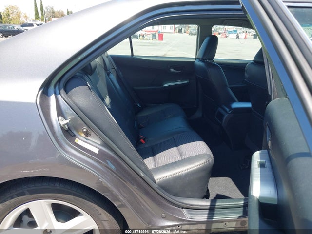 4T1BF1FK1EU439564 Toyota CAMRY SE