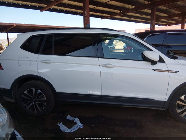 Продаж на аукціоні авто 2022 Volkswagen Tiguan 2.0t S, vin: 3VV1B7AX3NM083710, номер лоту: 45720006