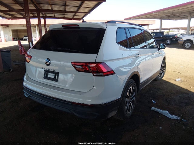 Продаж на аукціоні авто 2022 Volkswagen Tiguan 2.0t S, vin: 3VV1B7AX3NM083710, номер лоту: 45720006
