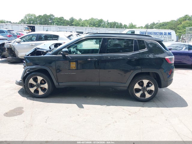 2017 Jeep New Compass Latitude 4x4 მანქანა იყიდება აუქციონზე, vin: 3C4NJDBB4HT688978, აუქციონის ნომერი: 45720009