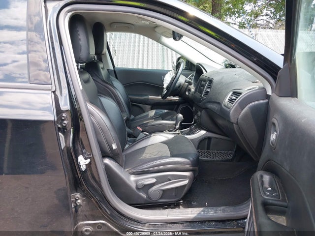 2017 Jeep New Compass Latitude 4x4 მანქანა იყიდება აუქციონზე, vin: 3C4NJDBB4HT688978, აუქციონის ნომერი: 45720009