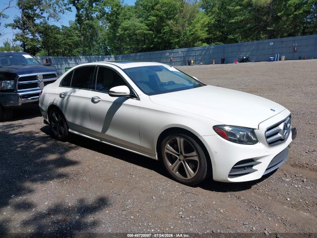 2017 Mercedes-benz E 300 4matic მანქანა იყიდება აუქციონზე, vin: WDDZF4KB6HA144725, აუქციონის ნომერი: 45720097