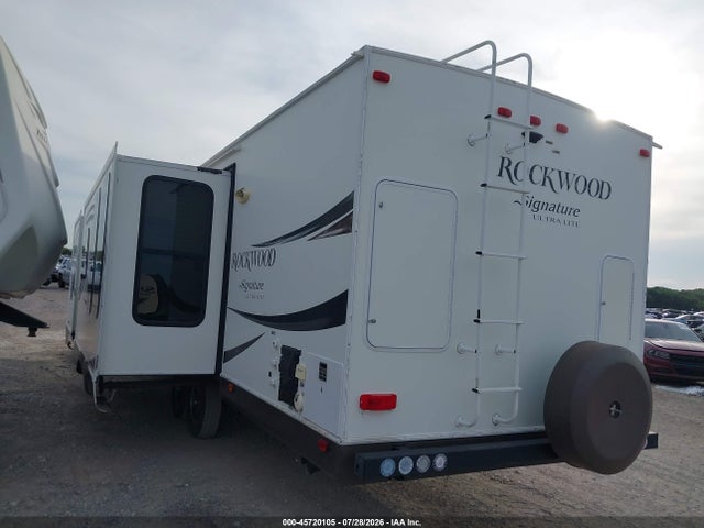 2015 Rockwood Signature Ultra Lite მანქანა იყიდება აუქციონზე, vin: 4X4TRLE20F1863165, აუქციონის ნომერი: 45720105