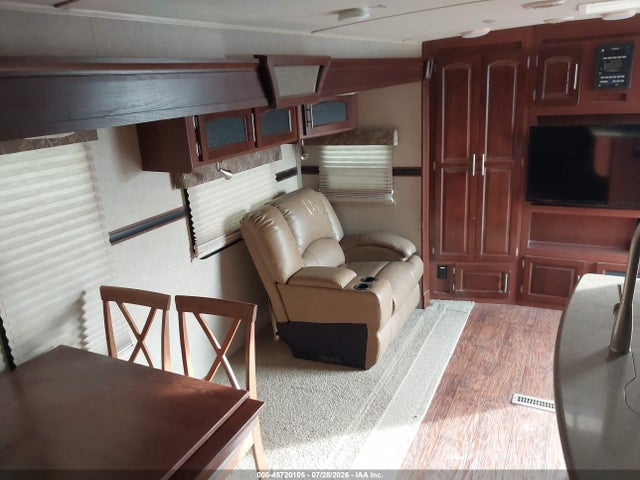 2015 Rockwood Signature Ultra Lite მანქანა იყიდება აუქციონზე, vin: 4X4TRLE20F1863165, აუქციონის ნომერი: 45720105