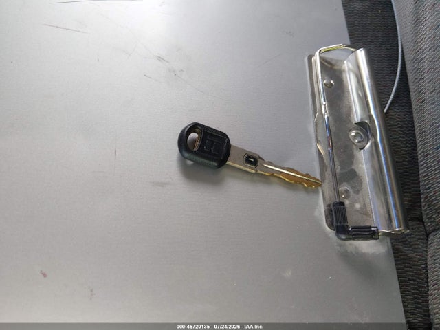 2002 Buick Century Custom მანქანა იყიდება აუქციონზე, vin: 2G4WS52JX21225357, აუქციონის ნომერი: 45720135