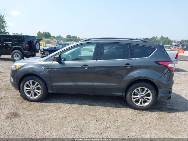 Продаж на аукціоні авто 2018 Ford Escape Se, vin: 1FMCU9GD2JUD39122, номер лоту: 45720174