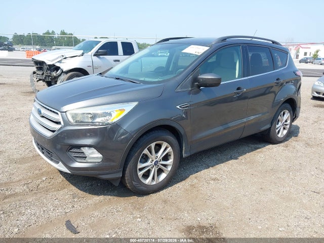 Продаж на аукціоні авто 2018 Ford Escape Se, vin: 1FMCU9GD2JUD39122, номер лоту: 45720174