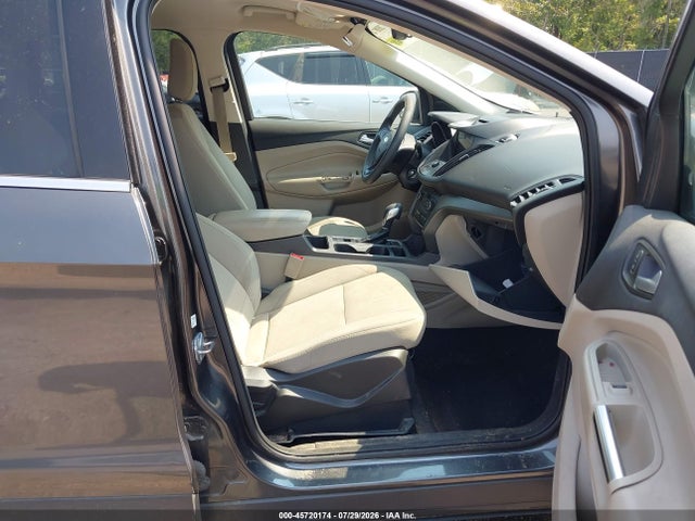 Продаж на аукціоні авто 2018 Ford Escape Se, vin: 1FMCU9GD2JUD39122, номер лоту: 45720174