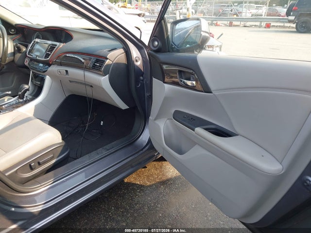 Продаж на аукціоні авто 2017 Honda Accord Ex-l, vin: 1HGCR2F92HA129725, номер лоту: 45720185
