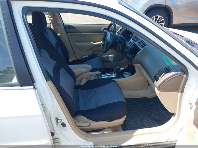 45720241 :رقم المزاد ، 2HGES16555H580472 vin ، 2005 Honda Civic Lx مزاد بيع
