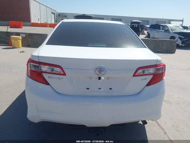 45720269 :رقم المزاد ، 4T4BF1FKXDR300022 vin ، 2013 Toyota Camry Le مزاد بيع
