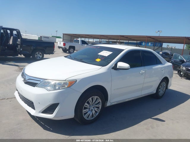 45720269 :رقم المزاد ، 4T4BF1FKXDR300022 vin ، 2013 Toyota Camry Le مزاد بيع