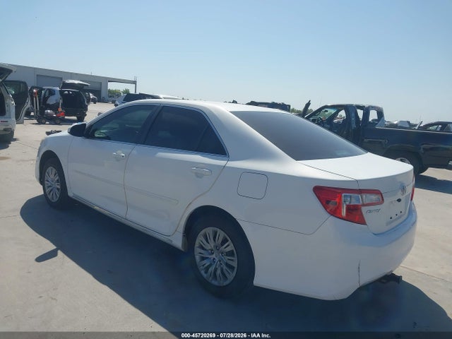 45720269 :رقم المزاد ، 4T4BF1FKXDR300022 vin ، 2013 Toyota Camry Le مزاد بيع