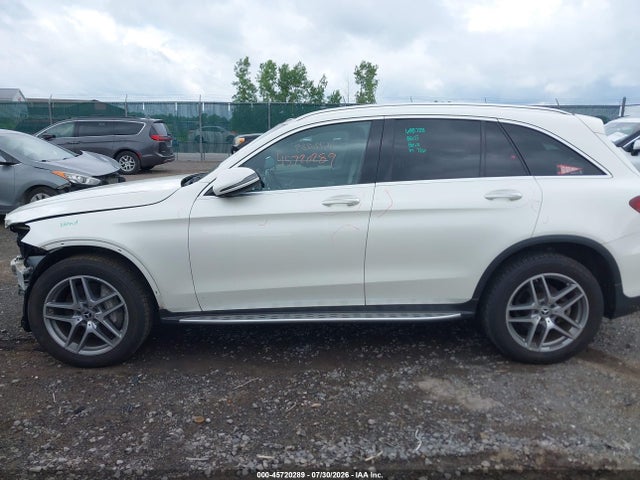45720289 :رقم المزاد ، WDC0G4KB8HF217610 vin ، 2017 Mercedes-benz Glc 300 4matic مزاد بيع