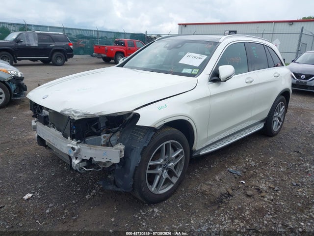 45720289 :رقم المزاد ، WDC0G4KB8HF217610 vin ، 2017 Mercedes-benz Glc 300 4matic مزاد بيع