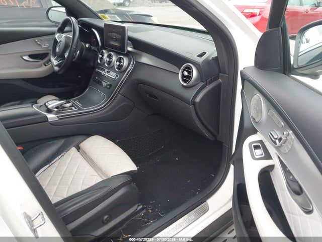 45720289 :رقم المزاد ، WDC0G4KB8HF217610 vin ، 2017 Mercedes-benz Glc 300 4matic مزاد بيع