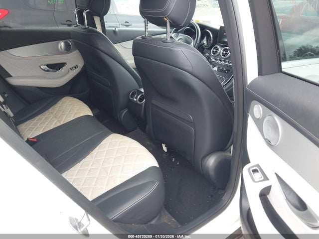 45720289 :رقم المزاد ، WDC0G4KB8HF217610 vin ، 2017 Mercedes-benz Glc 300 4matic مزاد بيع