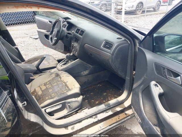 2013 Volkswagen Jetta 2.5l Sel მანქანა იყიდება აუქციონზე, vin: 3VWLX7AJ9DM432028, აუქციონის ნომერი: 45720320