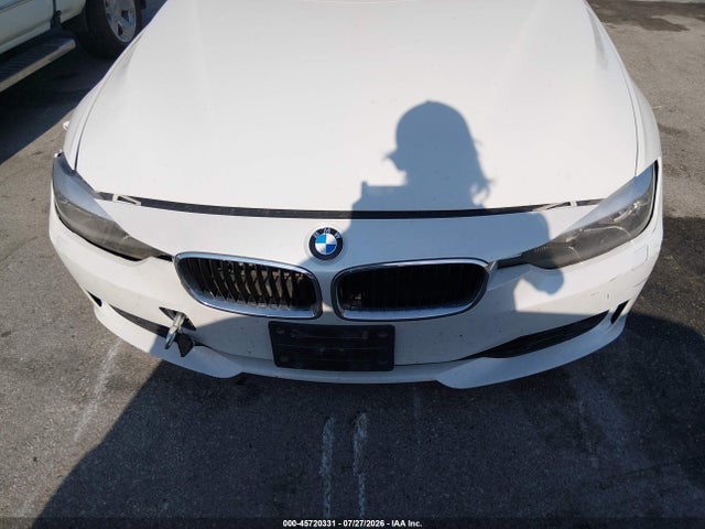 Продаж на аукціоні авто 2015 Bmw 320i Xdrive, vin: WBA3C3G5XFNS76489, номер лоту: 45720331