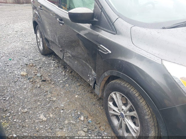 Продаж на аукціоні авто 2017 Ford Escape Se, vin: 1FMCU9GD0HUA30162, номер лоту: 45720362