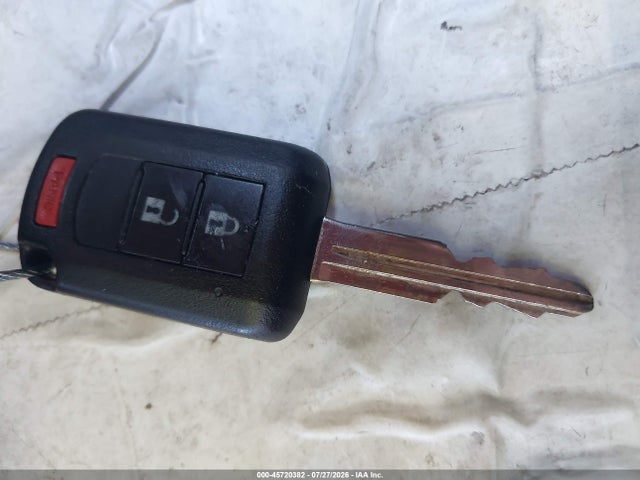 JA4AP3AU0HZ068996 Mitsubishi Outlander Sport 2.0 Le