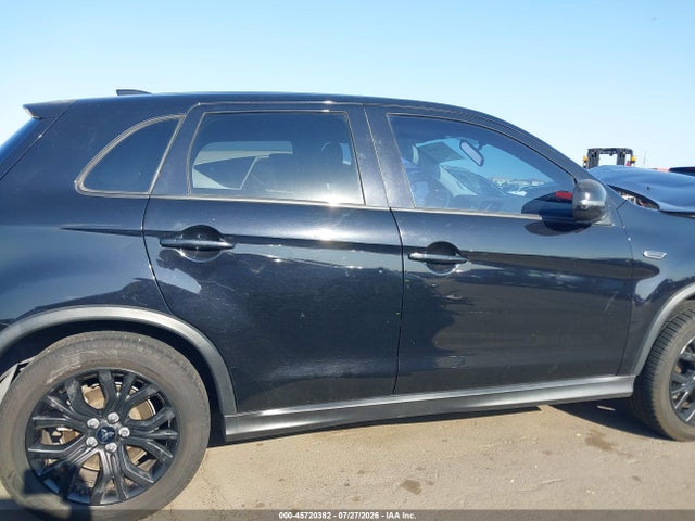 JA4AP3AU0HZ068996 Mitsubishi Outlander Sport 2.0 Le