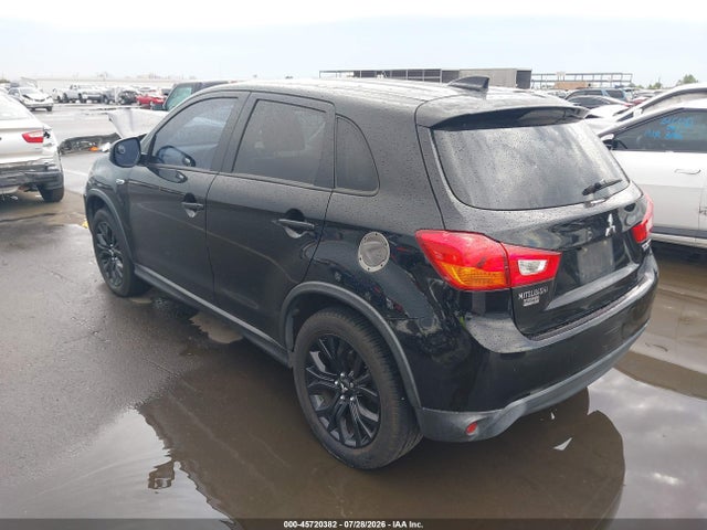JA4AP3AU0HZ068996 Mitsubishi Outlander Sport 2.0 Le