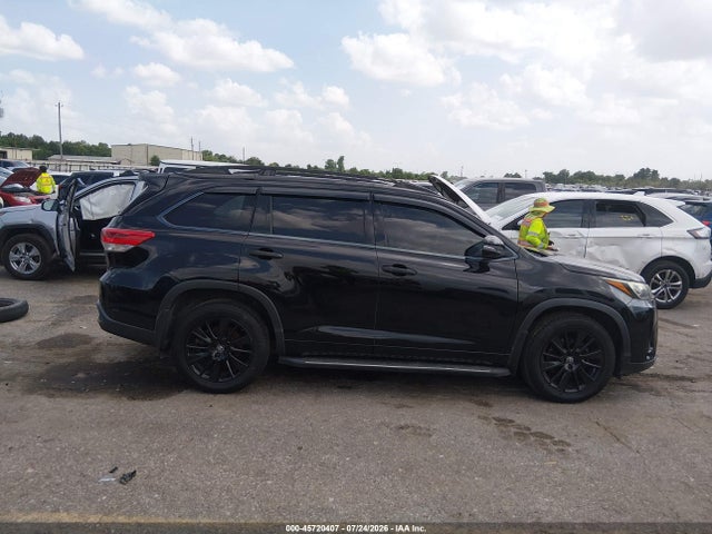45720407 :رقم المزاد ، 5TDKZRFH9HS187652 vin ، 2017 Toyota Highlander Se مزاد بيع