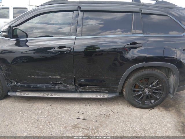 45720407 :رقم المزاد ، 5TDKZRFH9HS187652 vin ، 2017 Toyota Highlander Se مزاد بيع