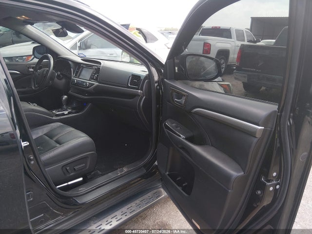 45720407 :رقم المزاد ، 5TDKZRFH9HS187652 vin ، 2017 Toyota Highlander Se مزاد بيع