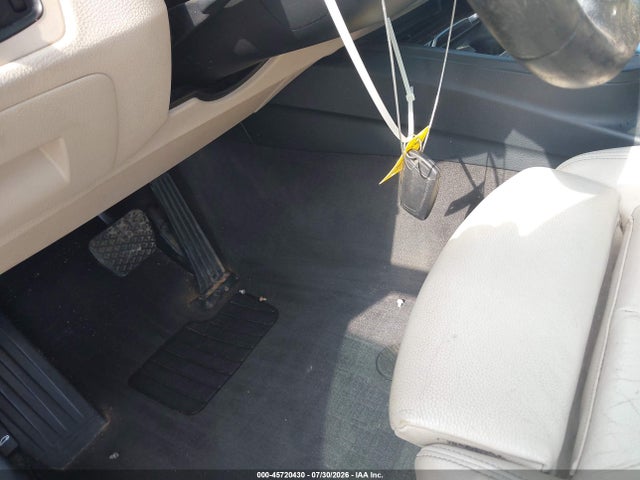 45720430 :رقم المزاد ، WBA8E9G51GNU28454 vin ، 2016 Bmw 328i مزاد بيع