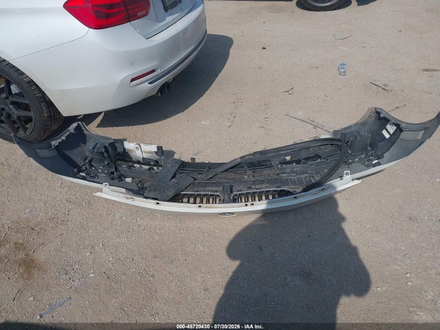 45720430 :رقم المزاد ، WBA8E9G51GNU28454 vin ، 2016 Bmw 328i مزاد بيع