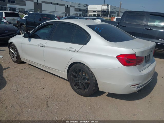 45720430 :رقم المزاد ، WBA8E9G51GNU28454 vin ، 2016 Bmw 328i مزاد بيع