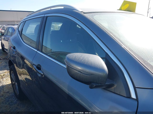 JN1BJ1CPXJW185244 Nissan Rogue Sport Sv